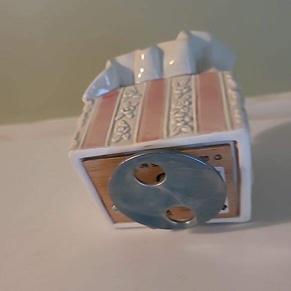 Otagiri Japan Music Box - Picture 7 of 7